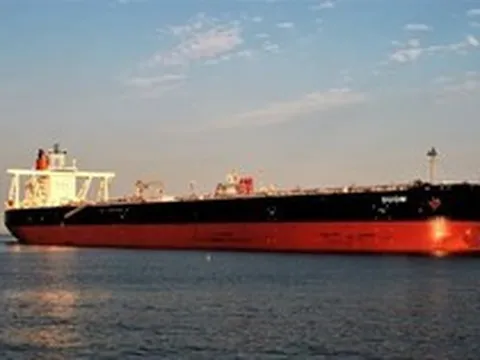 Mỹ phong tỏa eo biển Hormuz, nhưng dầu Iran vẫn 'lọt lưới': 4 triệu thùng dầu chuẩn bị cập cảng một quốc gia BRICS sau 7 năm vắng bóng