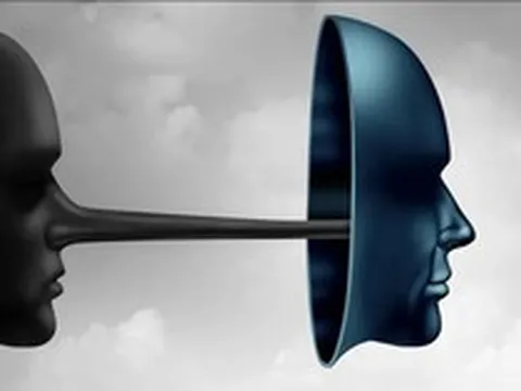 Tin tưởng AI 100% là sai lầm: Bài học đắt giá từ những vụ "ảo giác" gây chấn động giới công nghệ