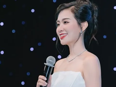 Hành trình từ á hậu tới giảng viên, MC song ngữ của Lê Hà Phương