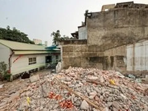 Người Hà Nội tháo dỡ nhà, giao mặt bằng thi công nút giao Phạm Tu - Xa La