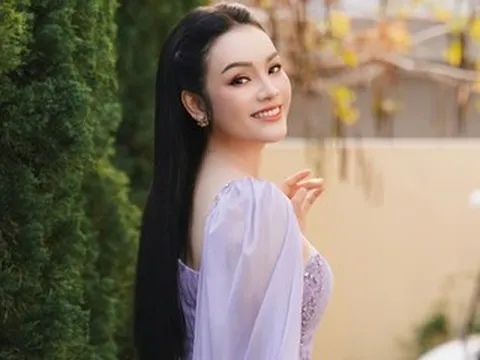 Phó Giáo sư Tân Nhàn trẻ đẹp tuổi 44, Phó Chủ tịch Trịnh Kim Chi ghẹo chồng