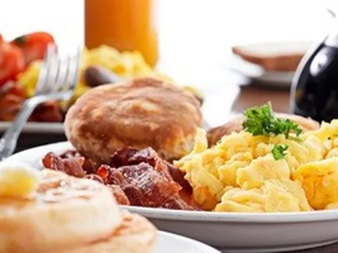 Sau 40 tuổi, ăn kiểu này sẽ khó bị tăng cân