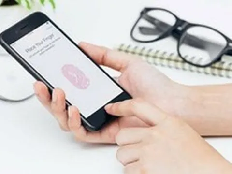 Cảnh báo tới người đang sử dụng vân tay, khuôn mặt để mở khóa điện thoại