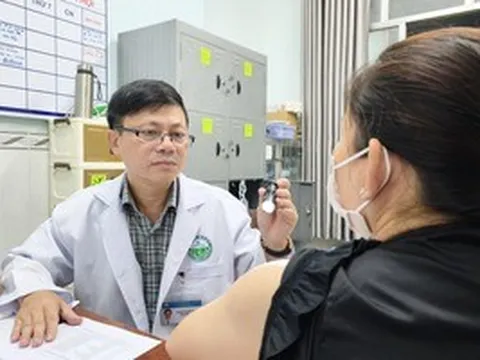 Thời tiết nắng nóng, bệnh da liễu tăng đột biến