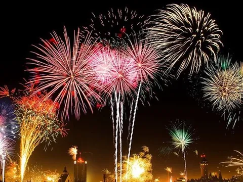 Đồng Nai bắn pháo hoa 12 điểm mừng 10 phường mới