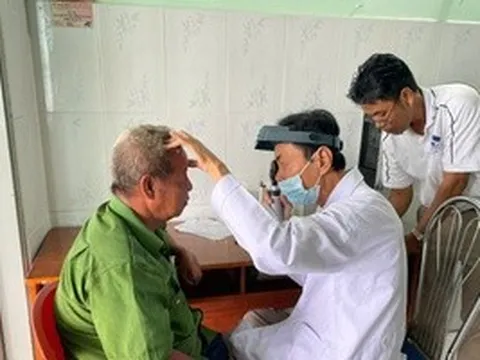 Mang ánh sáng đến 100 người yếu thế ở Cần Giờ, TPHCM