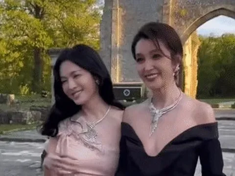 Diễn viên Song Hye Kyo khoe nhan sắc đẹp tựa nữ thần khi hội ngộ Lý Băng Băng