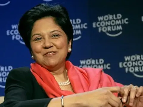 Cất 'vương miện' trong gara khi về nhà: Bí quyết giữ hôn nhân của nữ CEO