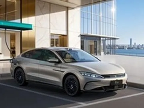 Sedan cỡ E 1,5 tỷ tại Việt Nam vừa có bản nâng cấp tại quê nhà: sạc 5 phút chạy 700km, giá tương đương từ 600 triệu đồng