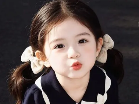 Bố mẹ định đặt tên cho con gái là Bùi Ngọc Sông Thương, bà nội bỏ đi một dấu sửa thành cái tên vừa lạ vừa đẹp