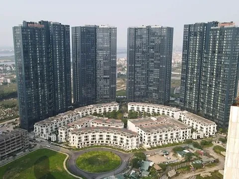 Vốn ngoại “đổ bộ” vào lĩnh vực bất động sản: Áp lực và cơ hội song hành