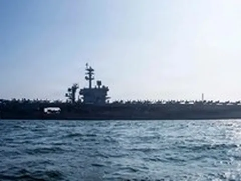 Hàng trăm tàu vẫn 'án binh bất động' ở Hormuz: Kịch bản giải cứu của ông Trump vẫn chưa đủ 'lực'?