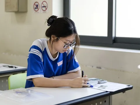 Trường nào thưởng điểm cho học sinh có IELTS?