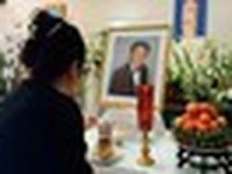 Nữ nghệ sĩ ở Mỹ: "Anh Công Thành ra đi thanh thản nhé!"