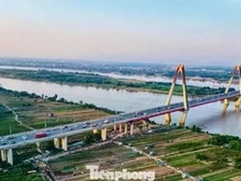 Thống nhất di dời, quy hoạch lại toàn bộ khu dân cư ngoài đê sông Hồng để tái thiết