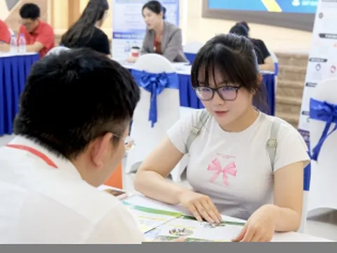 Học Kinh tế nhưng ra trường dễ làm trong bệnh viện
