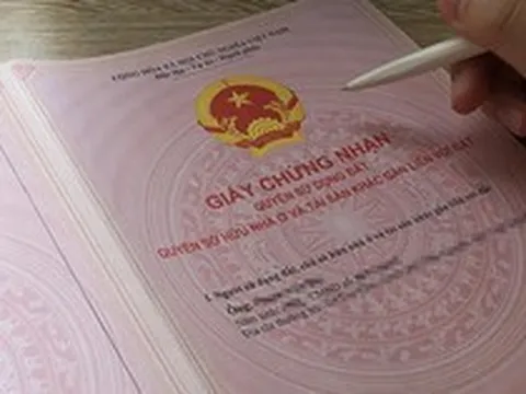 Đề xuất cấp sổ hồng cho người mua đất bằng giấy viết tay, cần lưu ý gì?