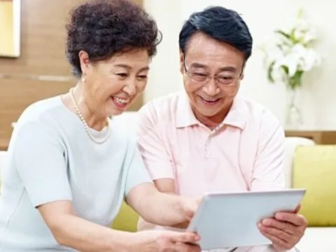 Về già, khi con cái hỏi "Bố mẹ còn bao nhiêu tiền?", cha mẹ thông minh sẽ trả lời bằng 3 câu này!