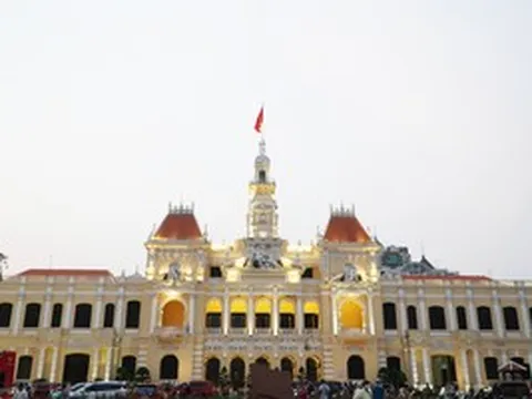 TPHCM siết các đoàn đi nước ngoài bằng ngân sách