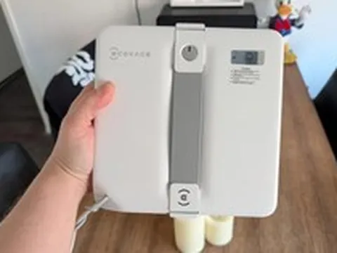 Dùng thử Ecovacs Winbot Mini 2: Chưa hoàn hảo, nhưng đủ khiến việc lau kính trở nên nhàn và thú vị