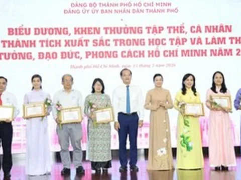 Đảng ủy UBND TPHCM biểu dương 168 điển hình học Bác