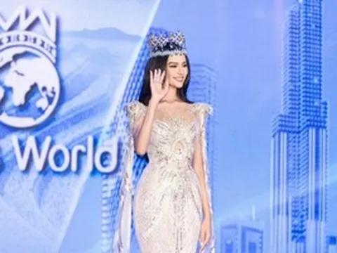Nhan sắc Hoa hậu Thế giới Opal Suchata Chuangsri khi đến Việt Nam