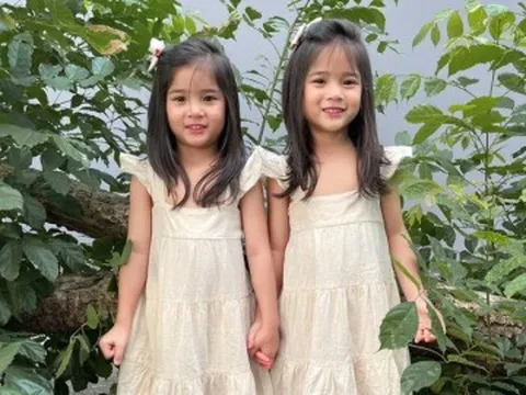 Mẹ đặt tên cho hai con gái sinh đôi là Xuân Đông - Xuân Tây, nhân viên sửa thành tên khác vừa hay vừa ý nghĩa