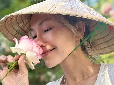 "Út Ráng" Kim Hiền khoe tình yêu đặc biệt sau nhiều thăng trầm