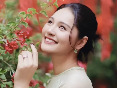 "Hoa hậu đẹp nhất châu Á": U40 sở hữu vẻ đẹp trường tồn cùng thời gian