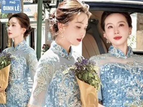 Mỹ nhân đẹp nhất Trung Quốc xuống phố đi bộ Hồ Gươm "đu trend" nàng thơ, xem clip 26 giây mới hiểu thế nào là "tuyệt tác trời ban"