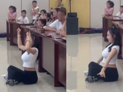 Hình ảnh cô giáo trong lễ tốt nghiệp của học sinh mầm non gây xôn xao mạng xã hội