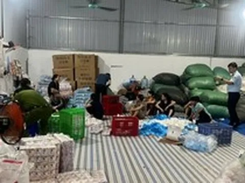 Phát hiện hơn 37.000 gói băng vệ sinh giả nhãn hiệu lớn