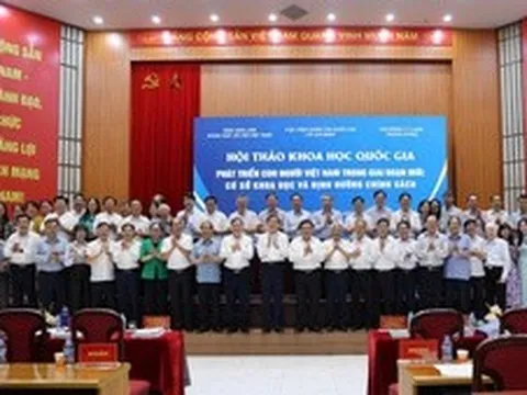 Xây dựng chính sách phát triển con người theo hướng toàn diện, thích ứng với bối cảnh mới