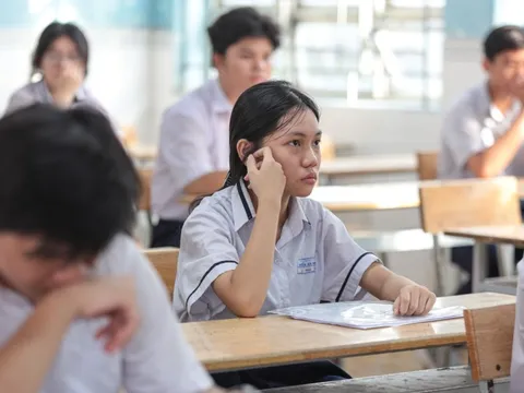 11 thí sinh lớp 10 ở TP.HCM thi phòng riêng, có camera giám sát