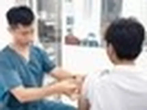 Nắng nóng gia tăng chó mèo cắn người, nhiều ca gặp nguy hiểm vì chậm tiêm phòng dại