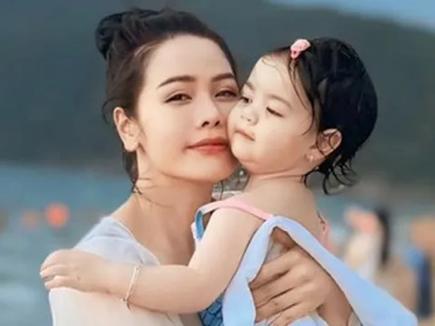 Diễn viên Nhật Kim Anh hiếm hoi khoe con gái, NSND Hồng Vân 'cầu cứu' MC Lại Văn Sâm