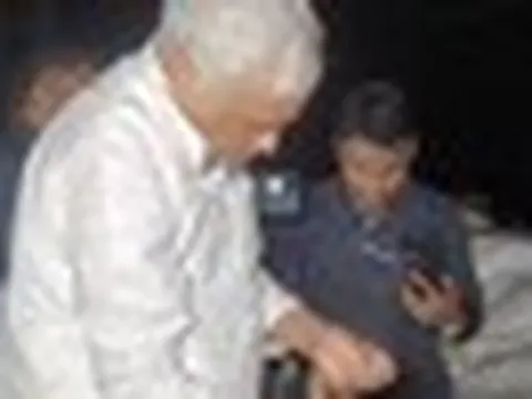 Bộ trưởng Bộ Nông nghiệp đích thân dẫn đầu cuộc đột kích, triệt phá đường dây sản xuất phân bón giả, tịch thu hơn 64.000 sản phẩm