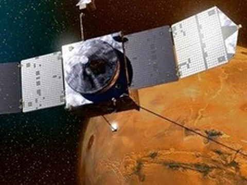 Tàu NASA tự xoay tròn rồi mất liên lạc ở "hành tinh sự sống"