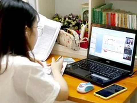 2 triệu người Việt học online, AI dạy mọi thứ bằng video 3 phút: Vì sao doanh nghiệp vẫn chuộng lao động được đào tạo bài bản?