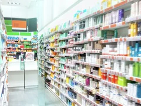 Dược sĩ vắng mặt, hàng loạt nhà thuốc bị xử phạt