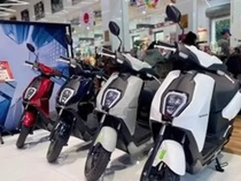 Xe máy điện Nhật tiếp tục giảm giá mạnh ở Việt Nam