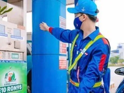 Doanh nghiệp nói chi phí tăng khi bán xăng E10: Bộ Công thương sẽ tính toán giá ra sao?