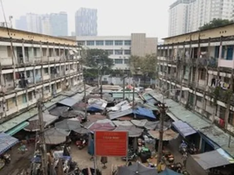 Phó Bí thư Thành ủy TPHCM yêu cầu tăng tốc cải tạo chung cư cũ