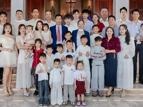 Vợ chồng ở Nghệ An sinh 10 người con, 4 con gái lấy chồng chung xóm