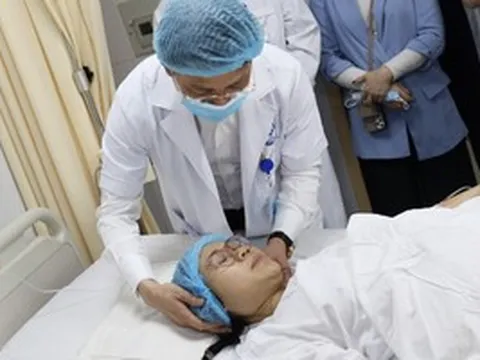Chính sách mới với phụ nữ sinh đủ 2 con trước 35 tuổi