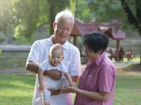 Về già, cứ chủ động giúp đỡ con cái 3 việc này, có ích hơn cả cho tiền mà mang lại phước lành