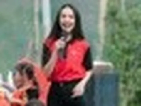 Hiền Thục "đứng hình" khi được học sinh lớp 6 gọi là chị, tiết lộ bí quyết trẻ lâu gây bất ngờ