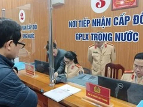 Bộ Công an vừa có đề xuất quan trọng liên quan đến bằng lái xe bản cứng của người dân