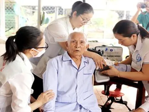 Lãnh đạo TPHCM yêu cầu khám sức khỏe toàn dân không chạy theo thành tích