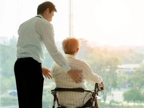 Về già, tiền nhiều hay ít tuyệt đối không nhờ con cái giữ hộ, cách này là chắc chắn nhất, sống bình yên tới cuối đời